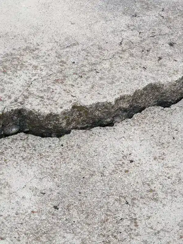 arsenault-fils-cimentiers-reparation-beton Spécialiste agrégat Cimentier Arsenault Terrebonne Rive Nord Rive Sud Lanaudière services crépi joints de silicone